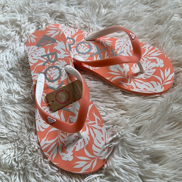 Roxy Pink and white Flip flops - Picture 2 of 4